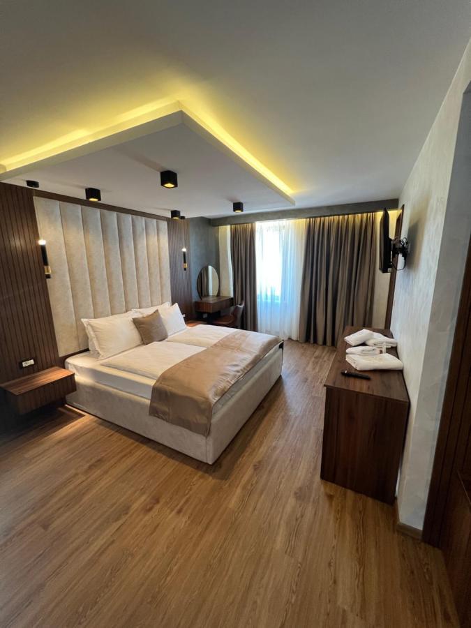 Hotel Palace San Valentino Umag Kültér fotó